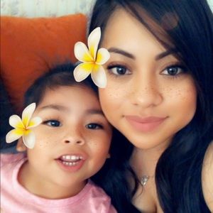 Meet your Posher, Glorinela